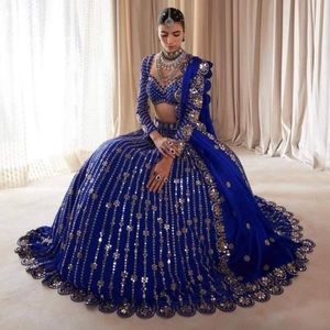 beautiful customized Lahenga it can fit from Small up to X-Large